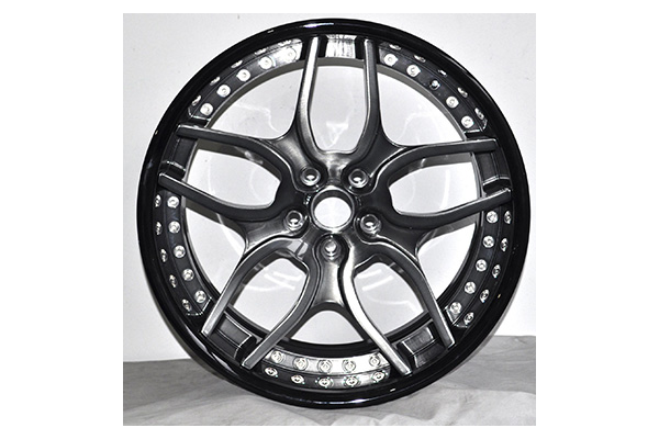 Car wheel spray